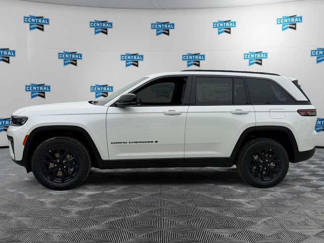 New 2026 Bright White Clear-Coat Exterior Paint Jeep Altitude image 2