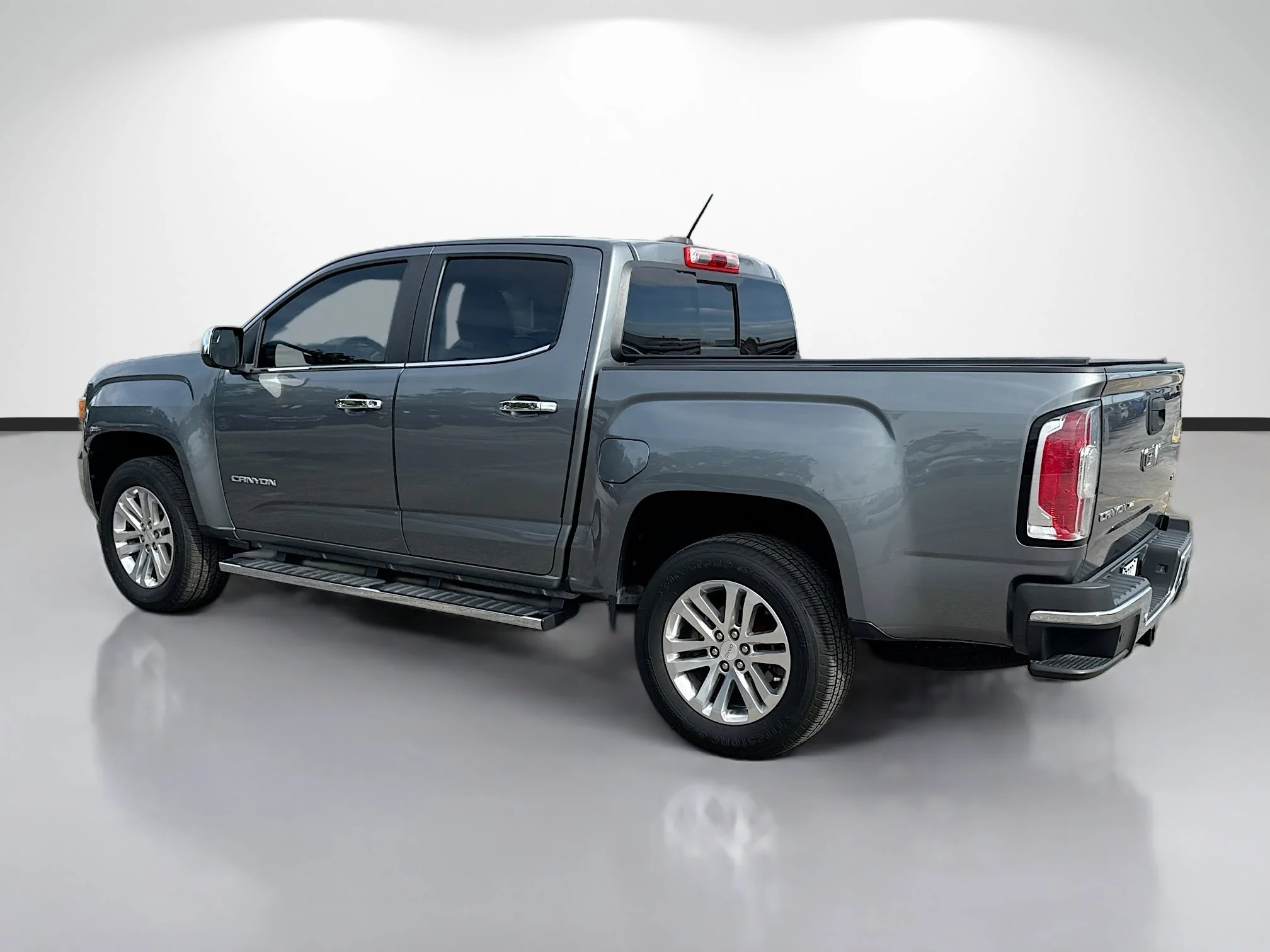 Used 2019 Satin Steel Metallic GMC 2WD SLT image 5