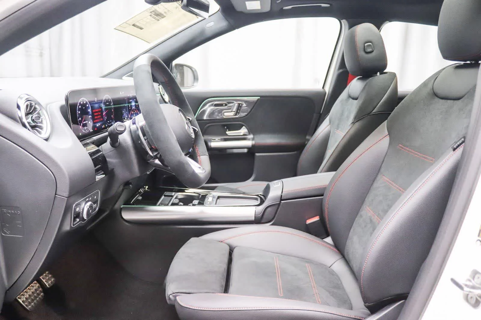 2025 Mercedes-Benz GLA GLA35 AMG - Photo 57