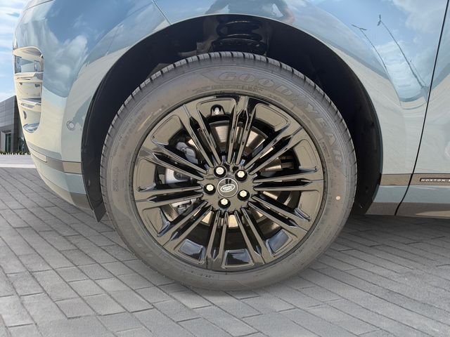 New 2026 Tribeca Blue Land Rover Hoxton Edition image 9