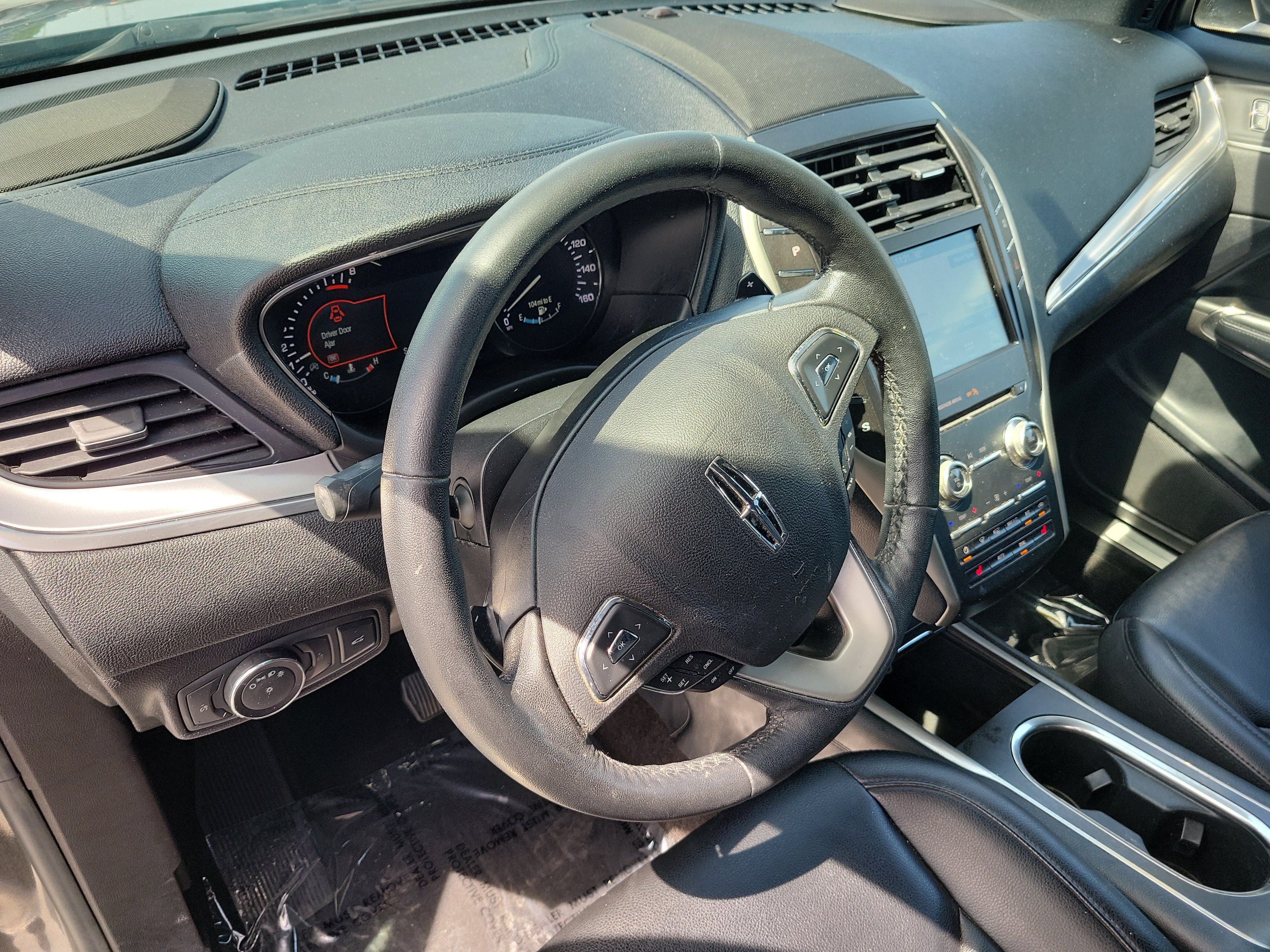 Used 2019 Magnetic Gray Metallic Lincoln Standard image 22