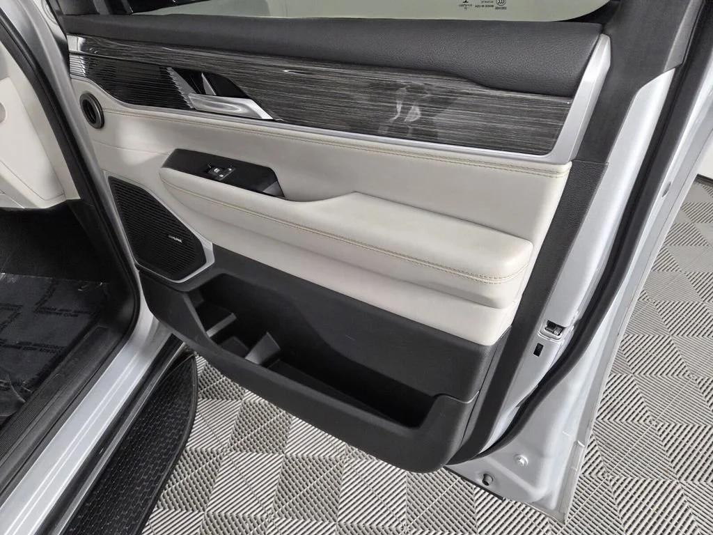 Used 2022 Silver Zynith Jeep Series II image 36