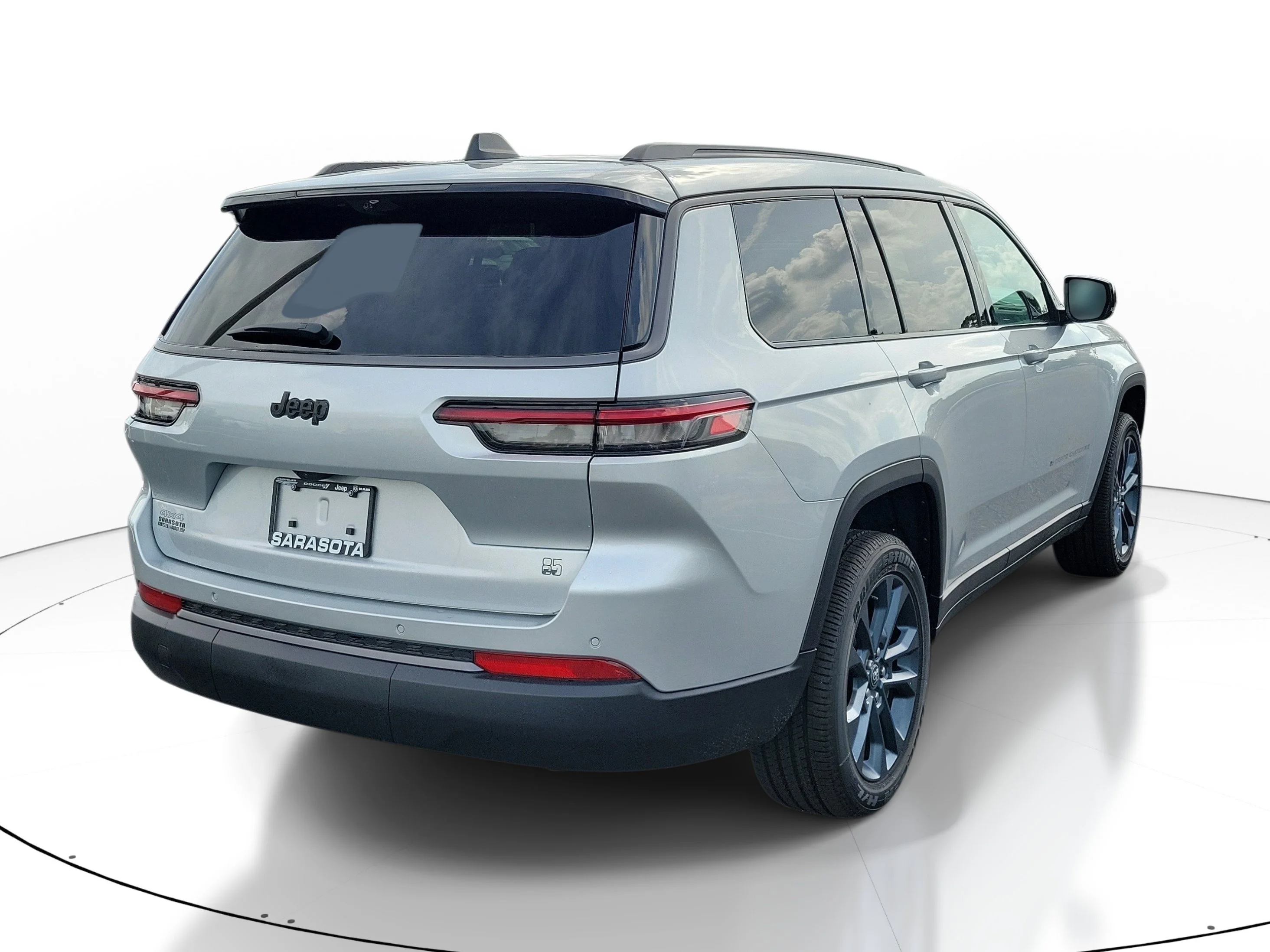 New 2026 Silver Zynith Jeep 85th Anniversary Edition image 6