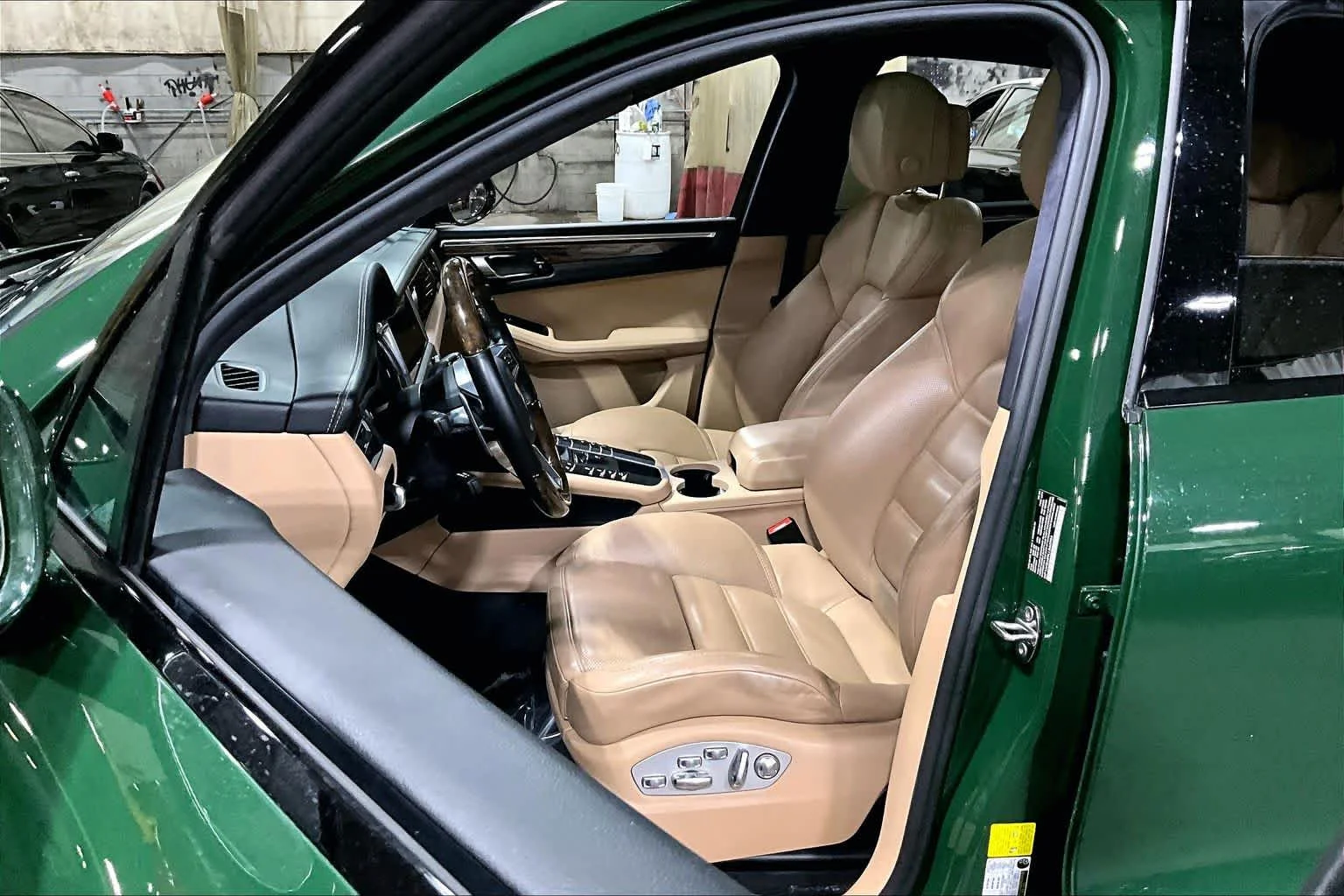 Used 2020 Mamba Green Metallic Porsche Turbo image 8