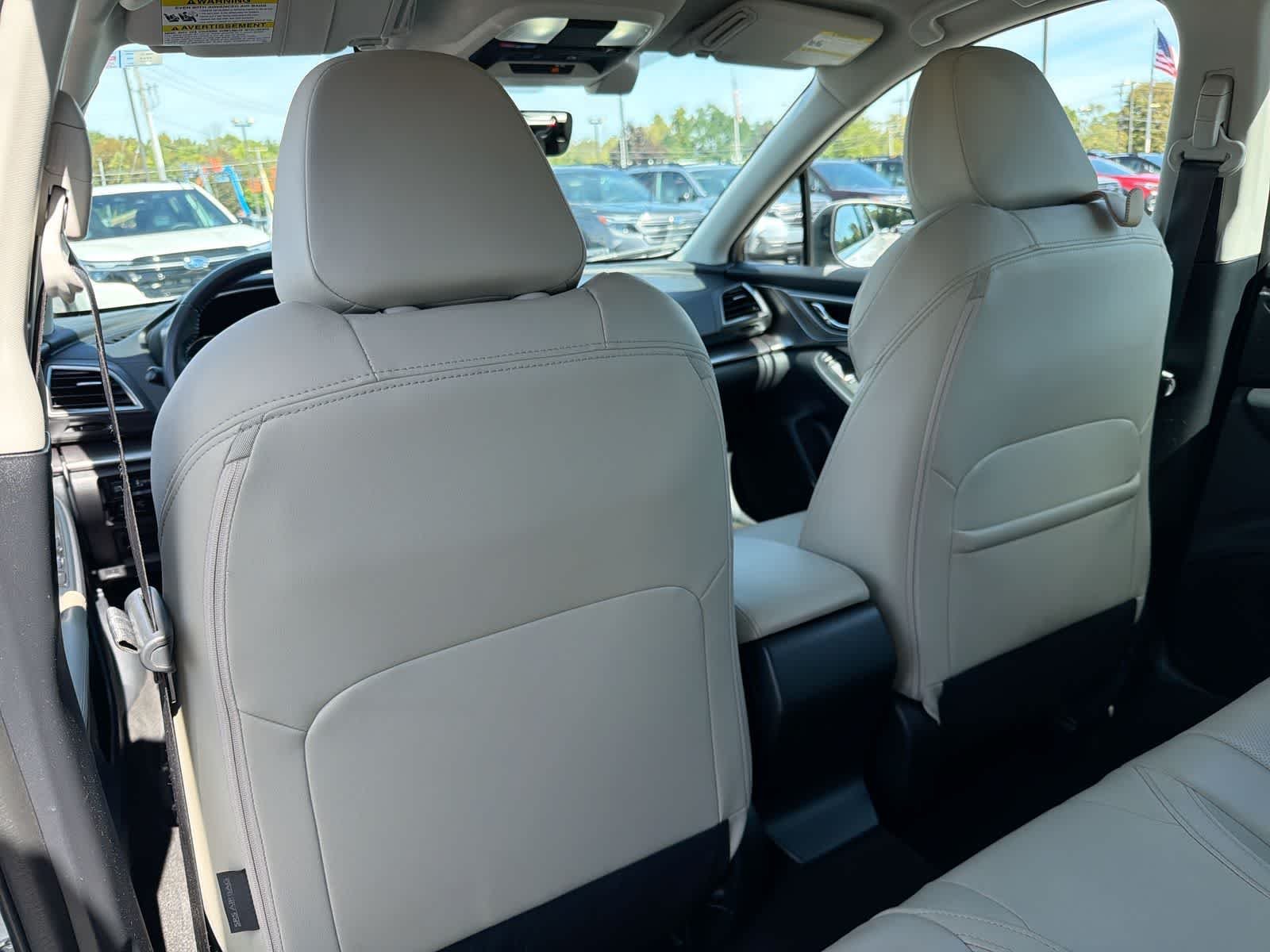 Used 2020 Crystal White Pearl Subaru Limited image 19