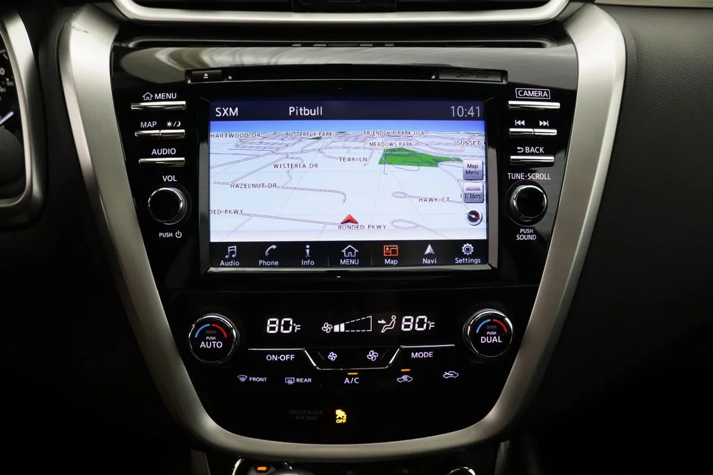 Used 2015 Gray Nissan SL image 22