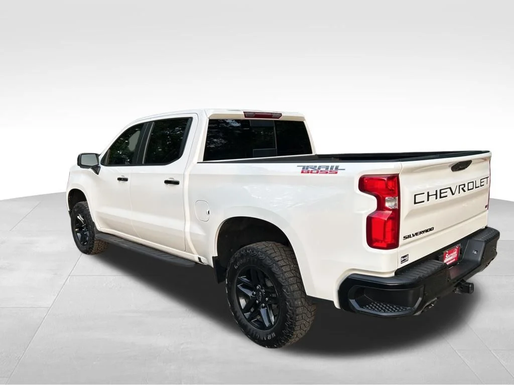 Used 2024 White Chevrolet LT Trail Boss image 3