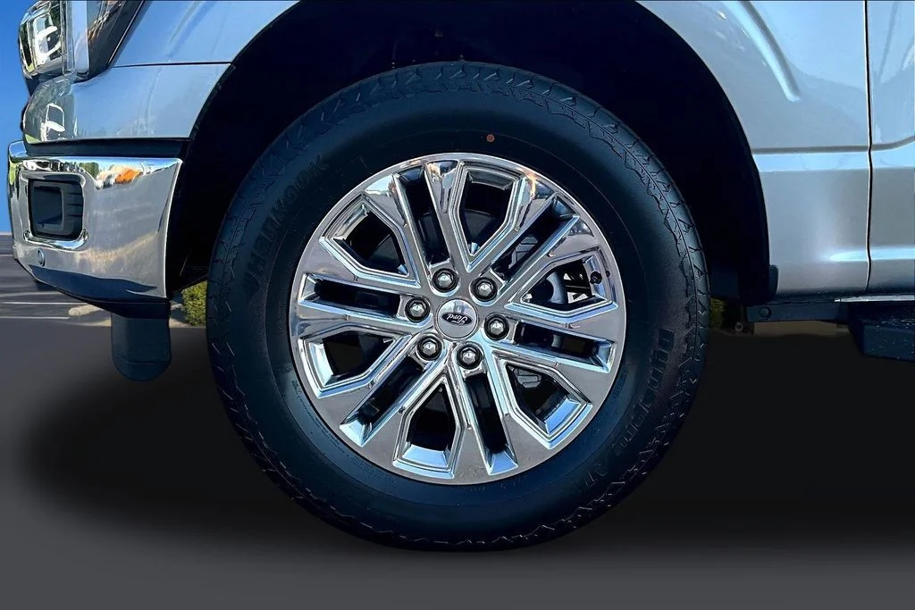 New 2026 Iconic Silver Metallic Ford Lariat® image 13
