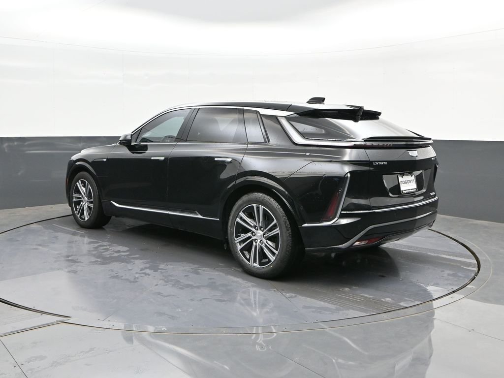 Used 2024 Black Cadillac Luxury image 5