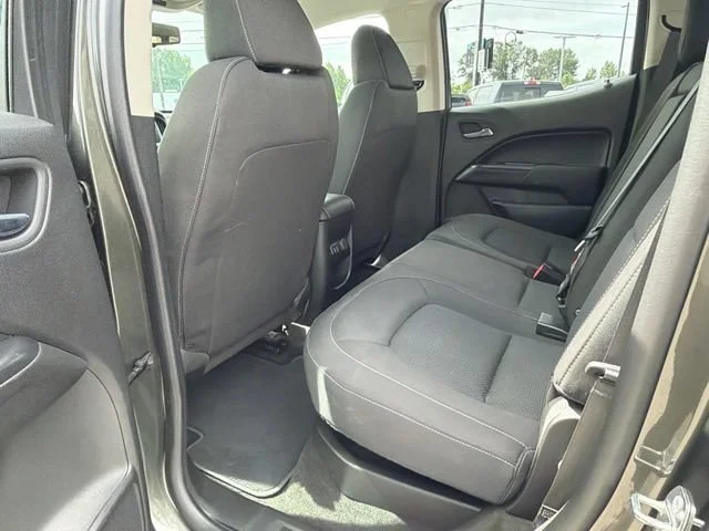 Used 2018 Deepwood Green Metallic Chevrolet 4WD LT image 16