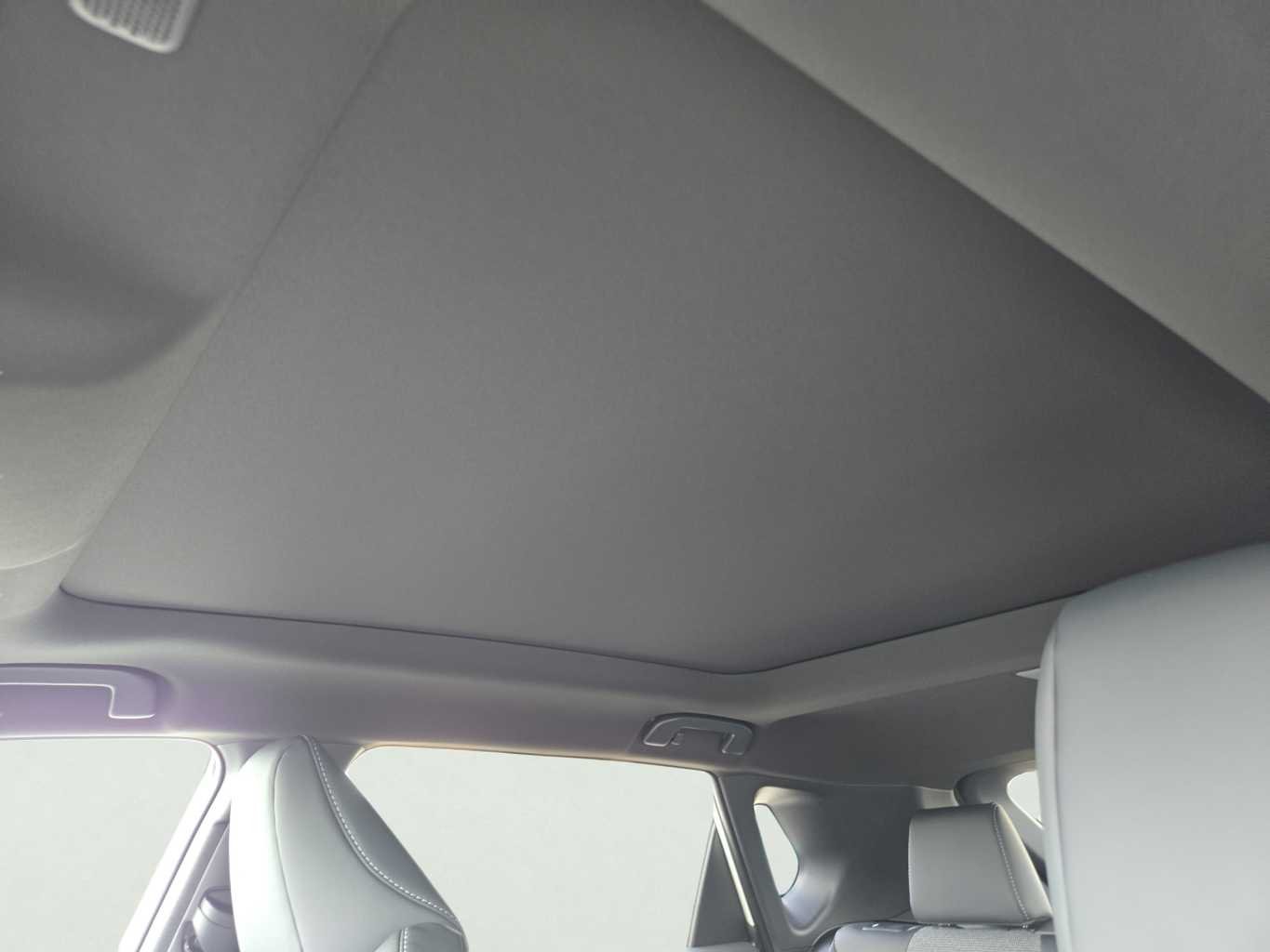 New 2026 Wind Chill Pearl Toyota XLE Plus image 24