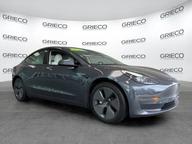 2023 Tesla Model 3 -'s photo
