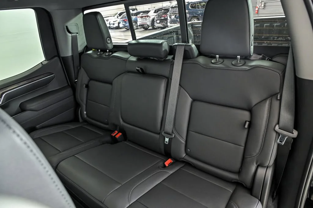 2026 GMC Sierra 1500 SLT - Photo 11