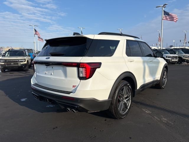 New 2026 Star White Metallic Tri-Coat Ford ST image 6