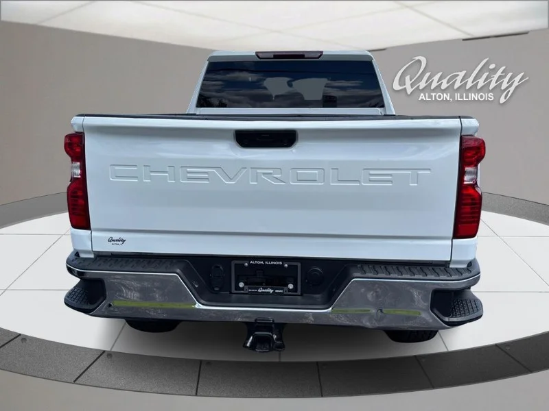 Used 2022 Summit White Chevrolet LT image 5