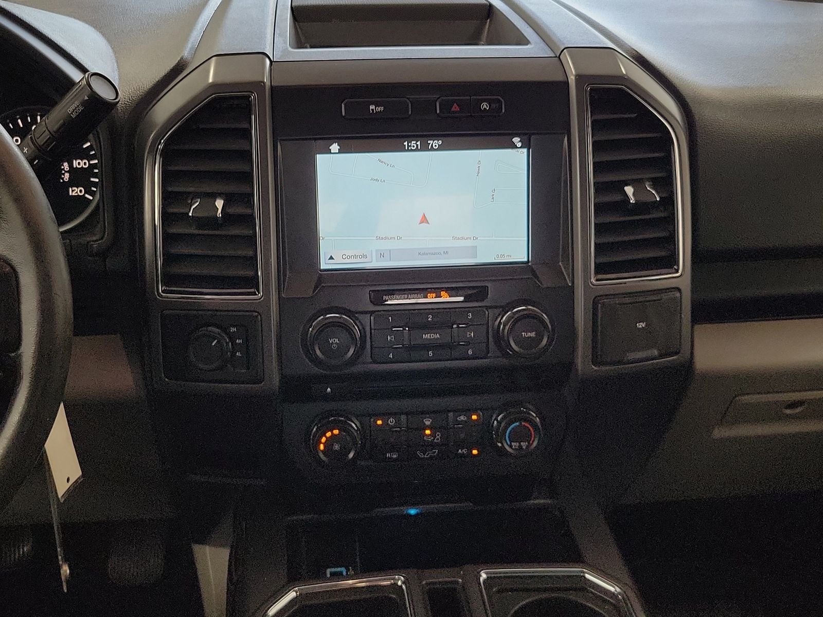 Used 2018 Black Ford XLT image 31