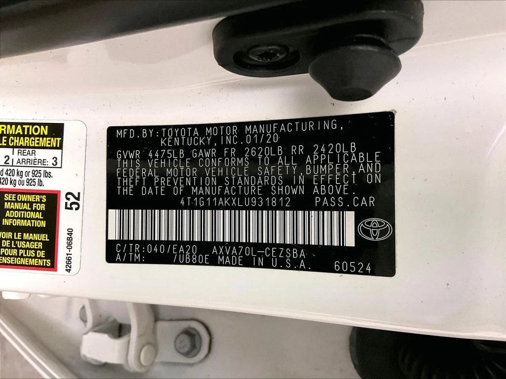 Used 2020 White Toyota SE image 39
