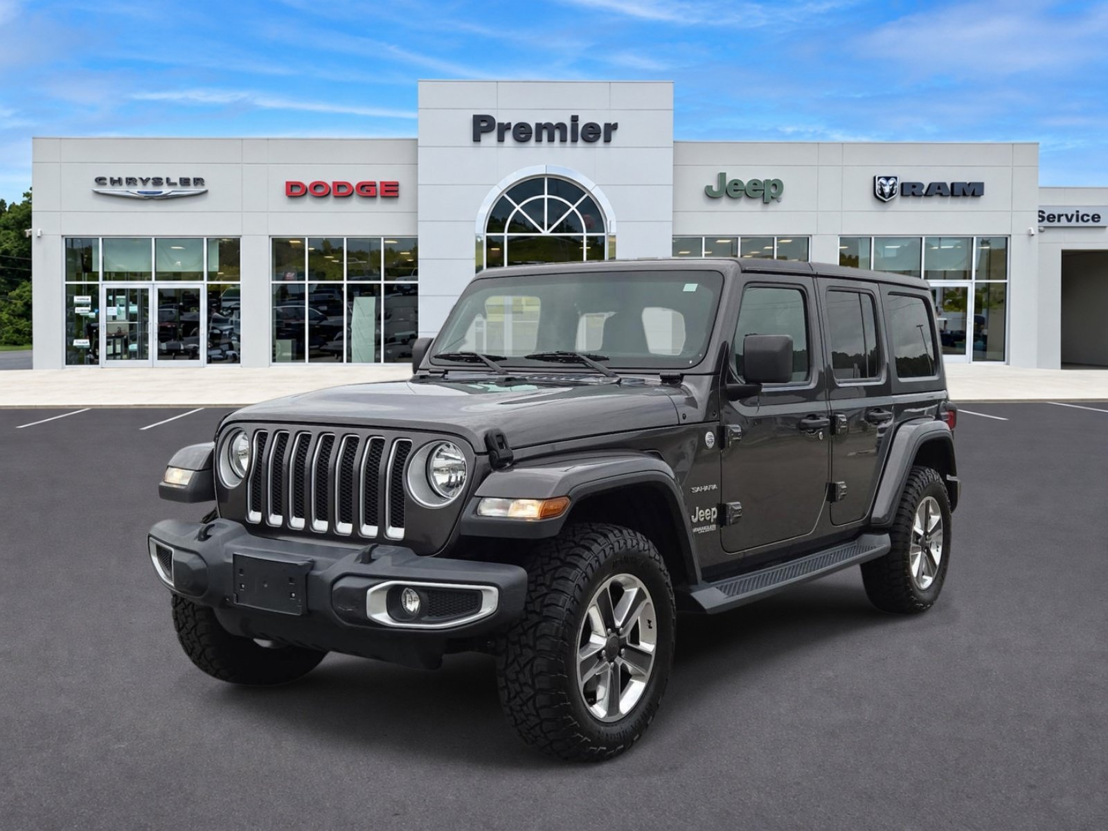 Used 2020 Gray Jeep Sahara image 1