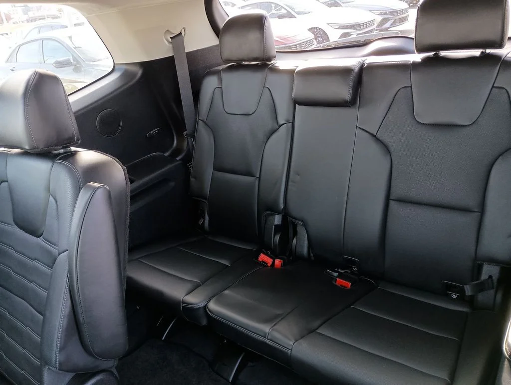 Used 2023 White Kia SX-Prestige image 30