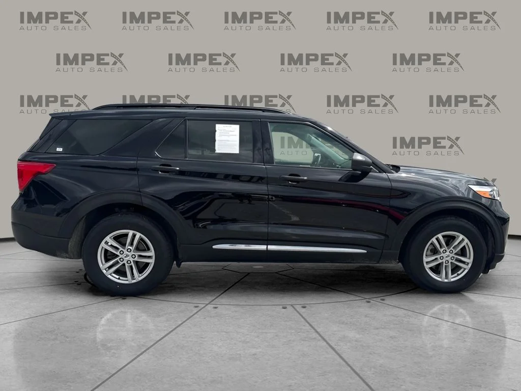Used 2023 Black Ford XLT image 6