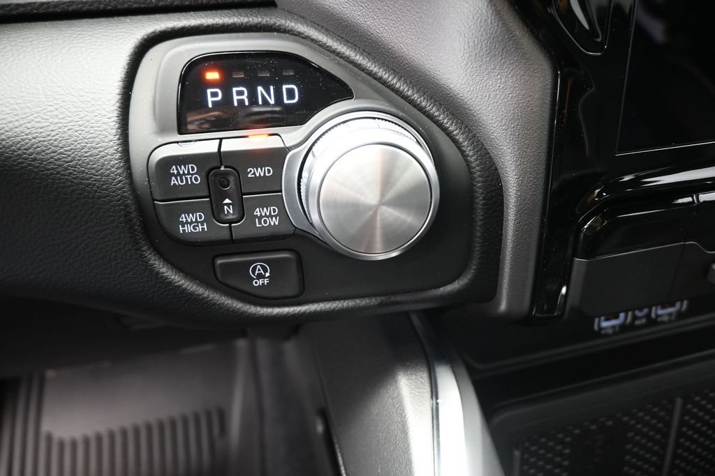 New 2026 Canyon Lake Exterior Paint RAM Laramie image 3