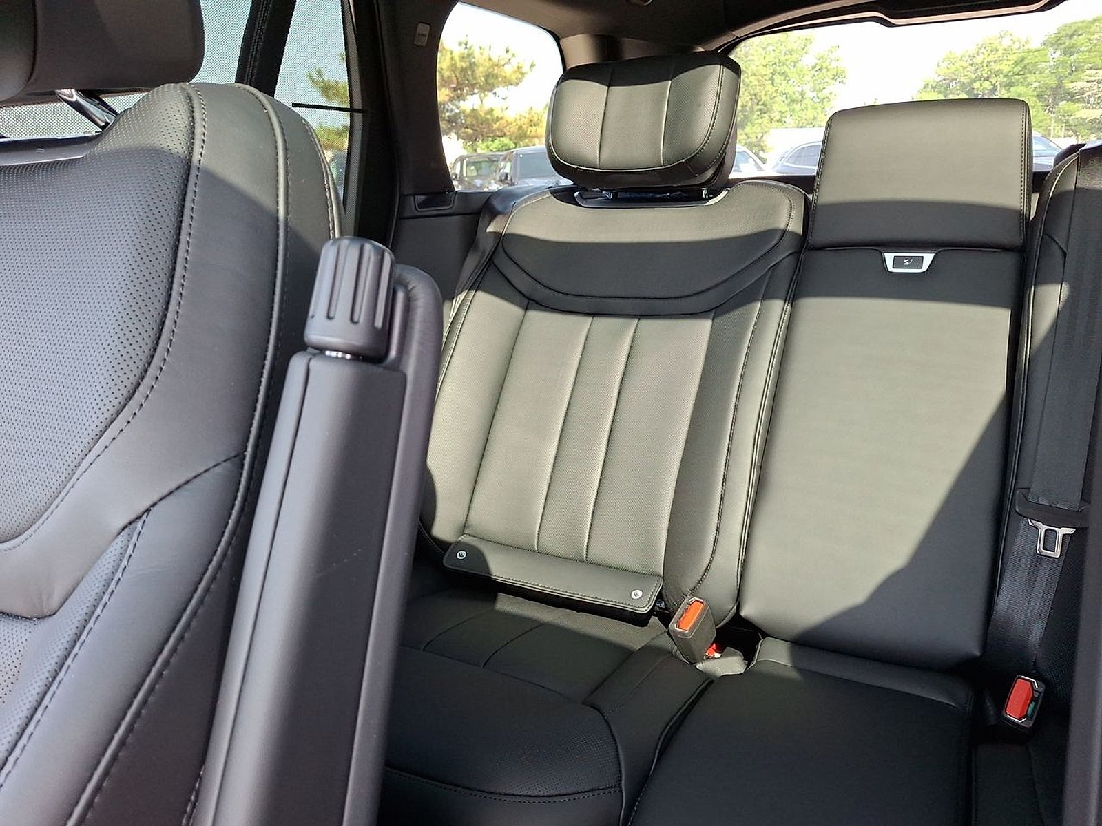 New 2026 Santorini Black LAND ROVER Autobiography image 12