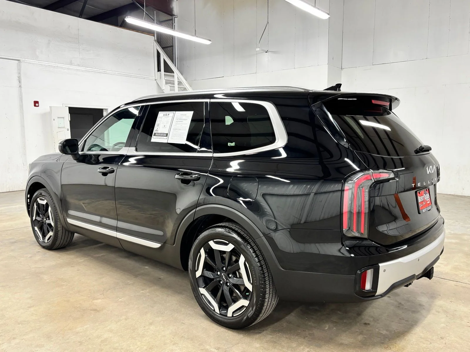 Used 2024 Black Kia EX image 5