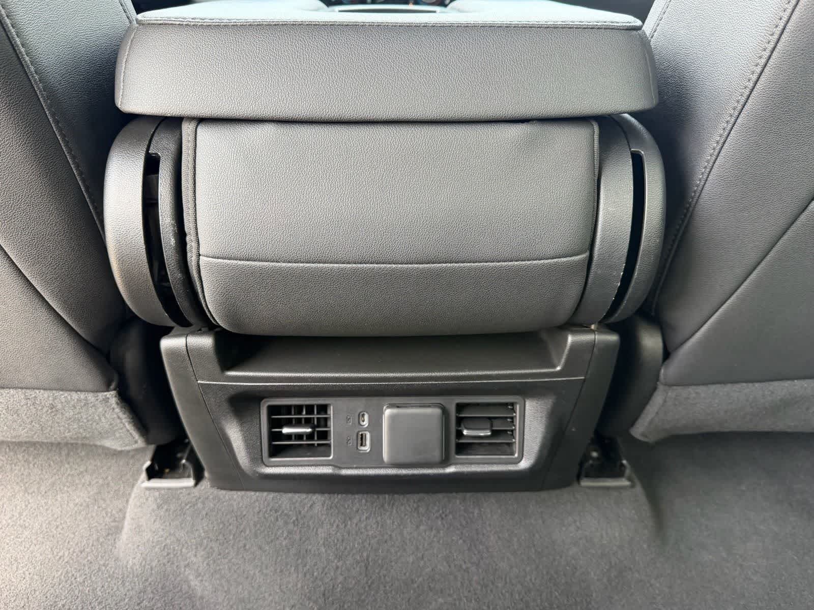 2024 GMC Sierra 1500 SLT - Photo 17