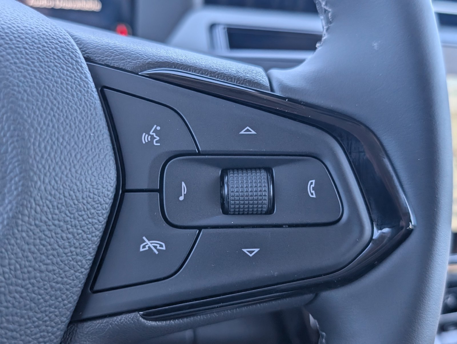 2027 Chevrolet Bolt RS - Photo 17