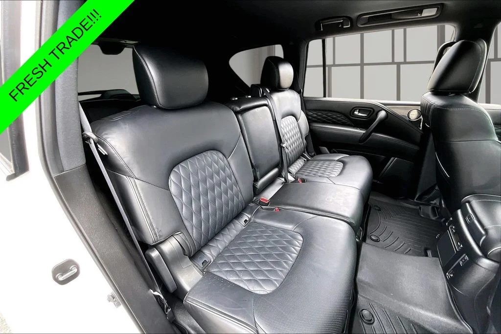 Used 2024 White INFINITI Sensory image 23