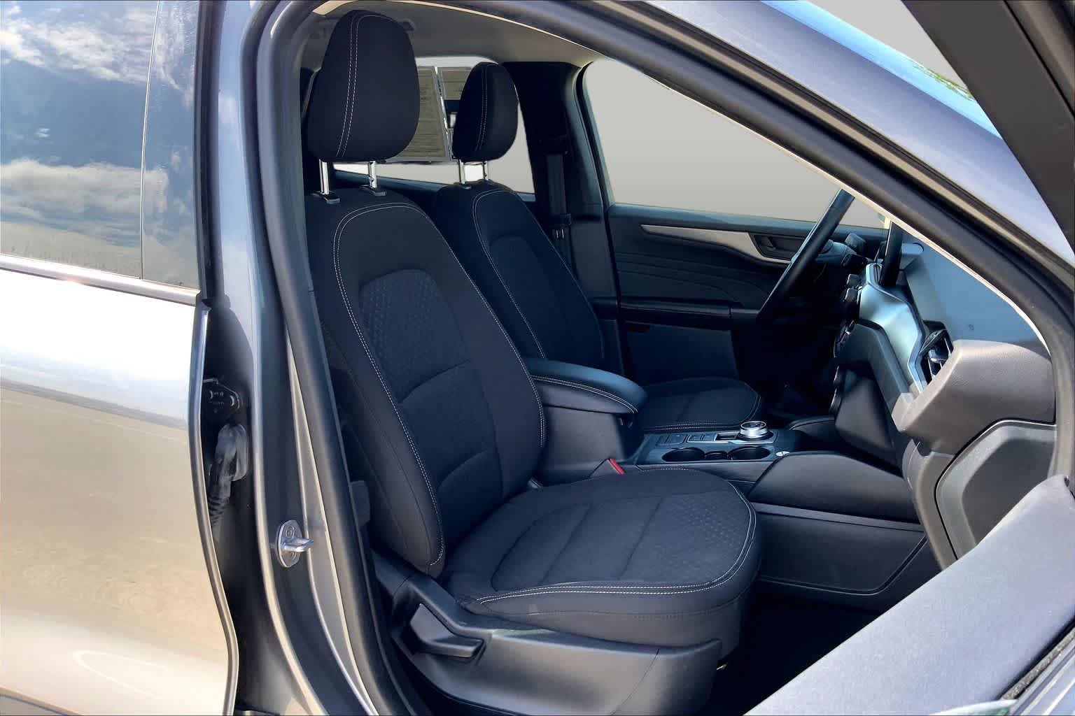 Used 2024 Carbonized Gray Metallic Ford Active image 9