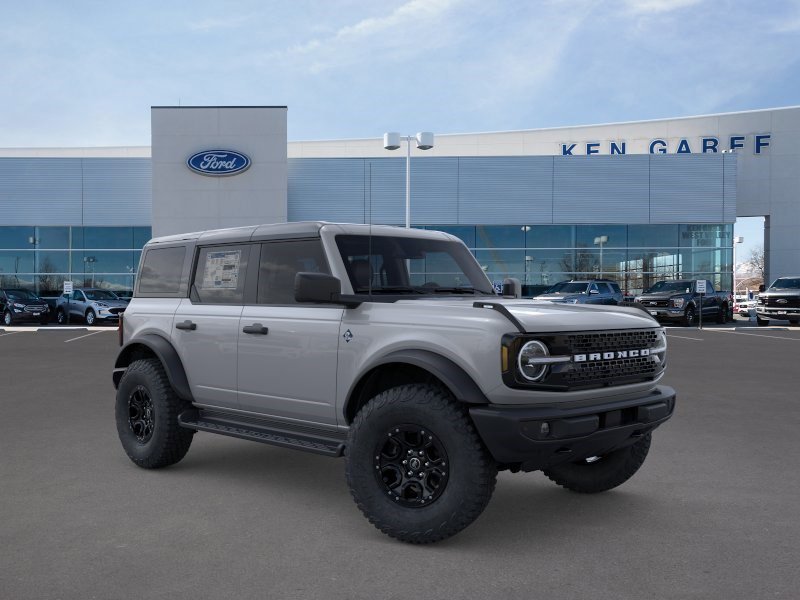 New 2026 Avalanche Gray Ford Outer Banks image 8