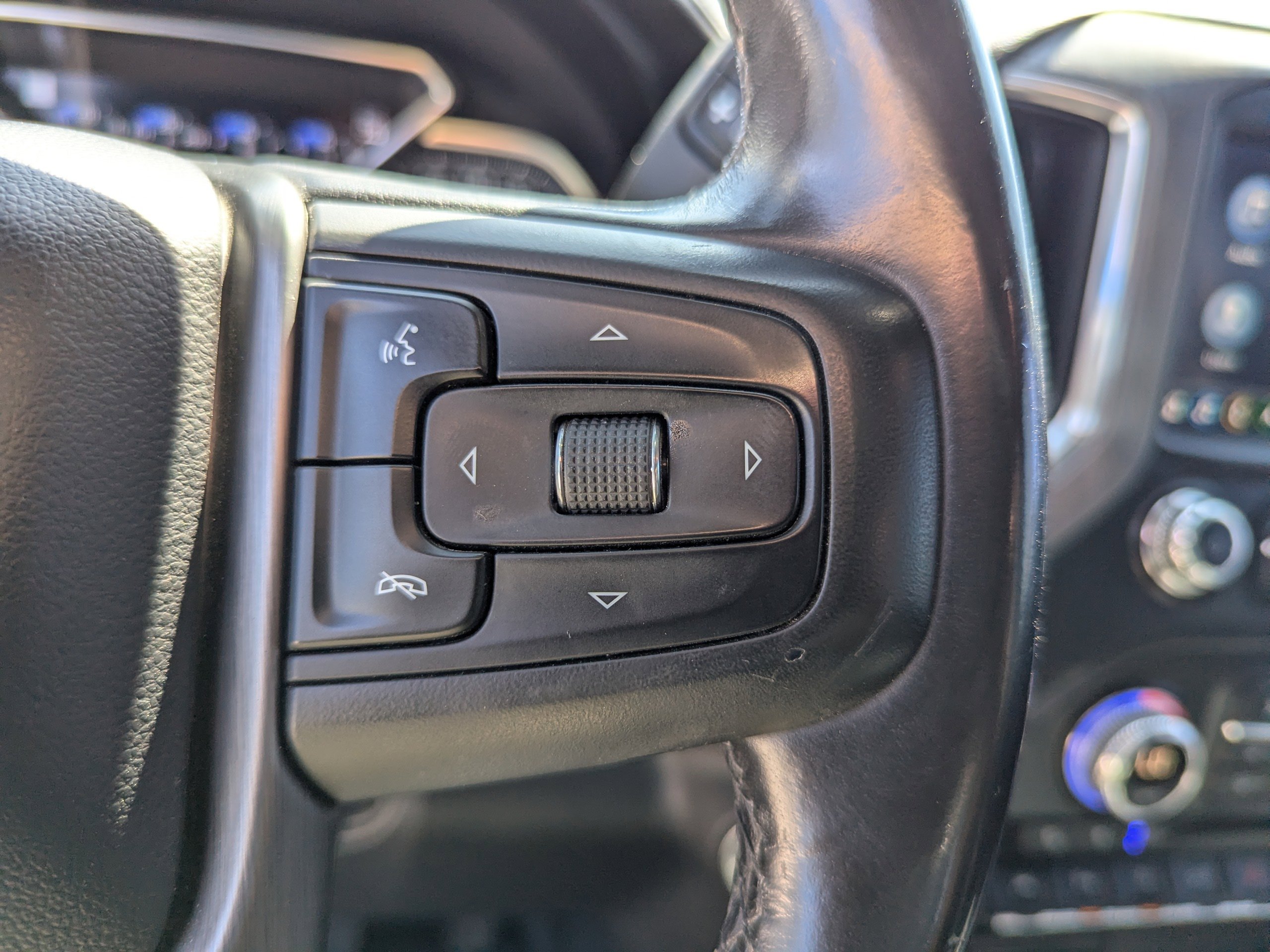 Used 2021 Black GMC Denali image 18