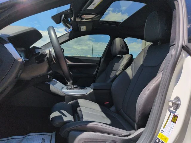 Used 2023 Alpine White BMW  image 23
