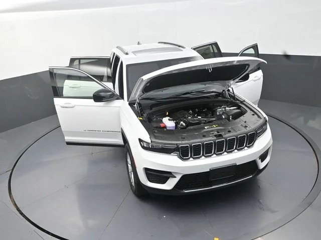 New 2026 Bright White Clearcoat Jeep Laredo X image 32