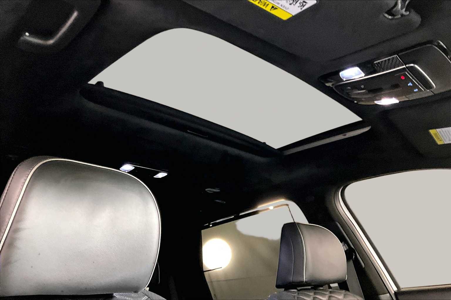 Used 2022 Hyper White Hyundai Calligraphy image 14