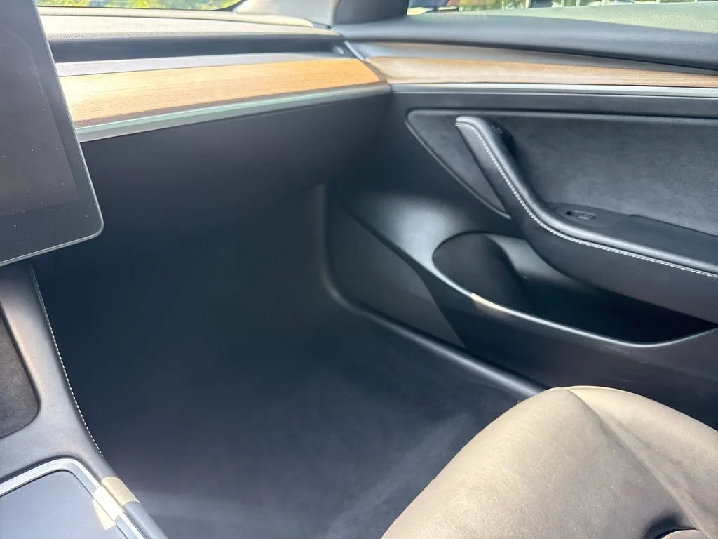 Used 2023 Deep Blue Metallic Tesla Base image 17