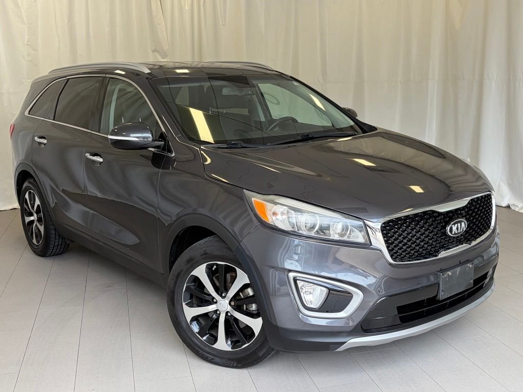Used 2017 Platinum Graphite Kia EX image 3