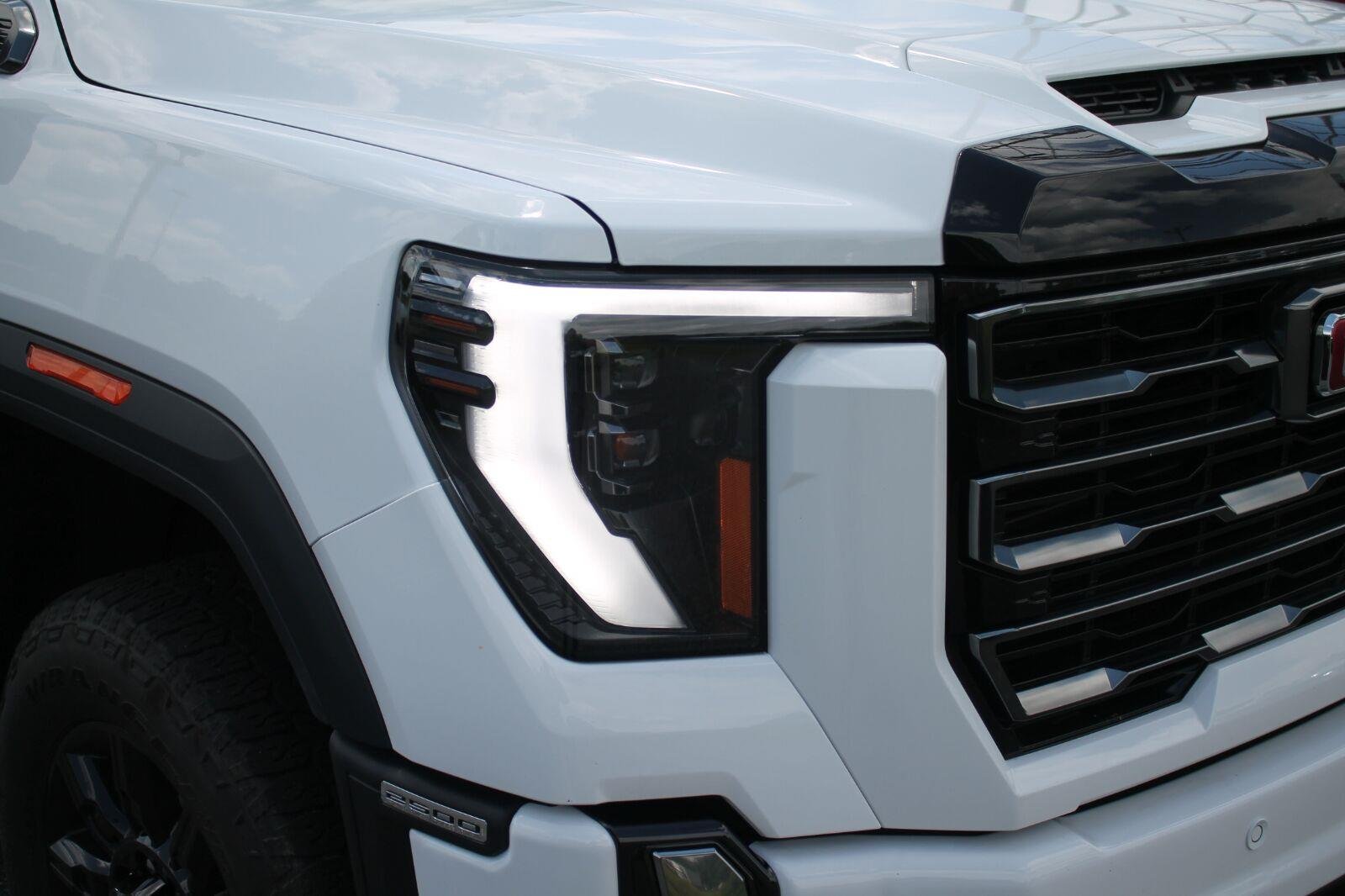 Used 2024 Summit White GMC AT4 image 11