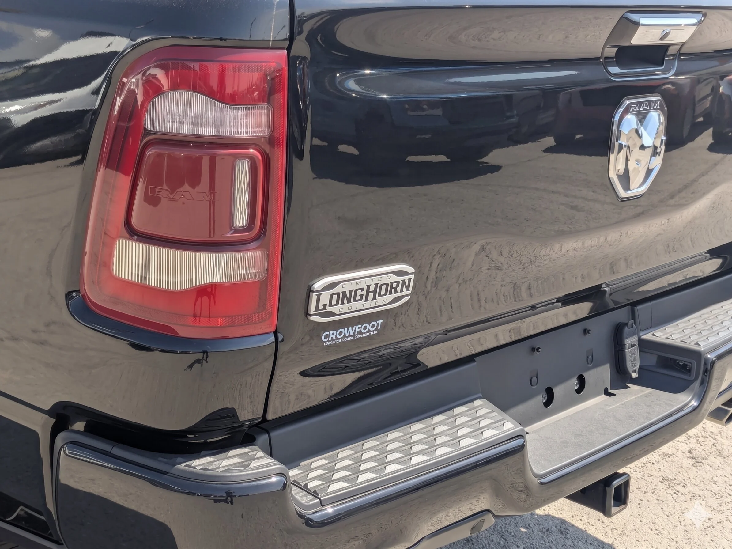 Used 2022 Black RAM Limited Longhorn - Level I - Dual Pane Sunroof - Leather - Harman/Kardon Audio - Advanced Safety & M image 11