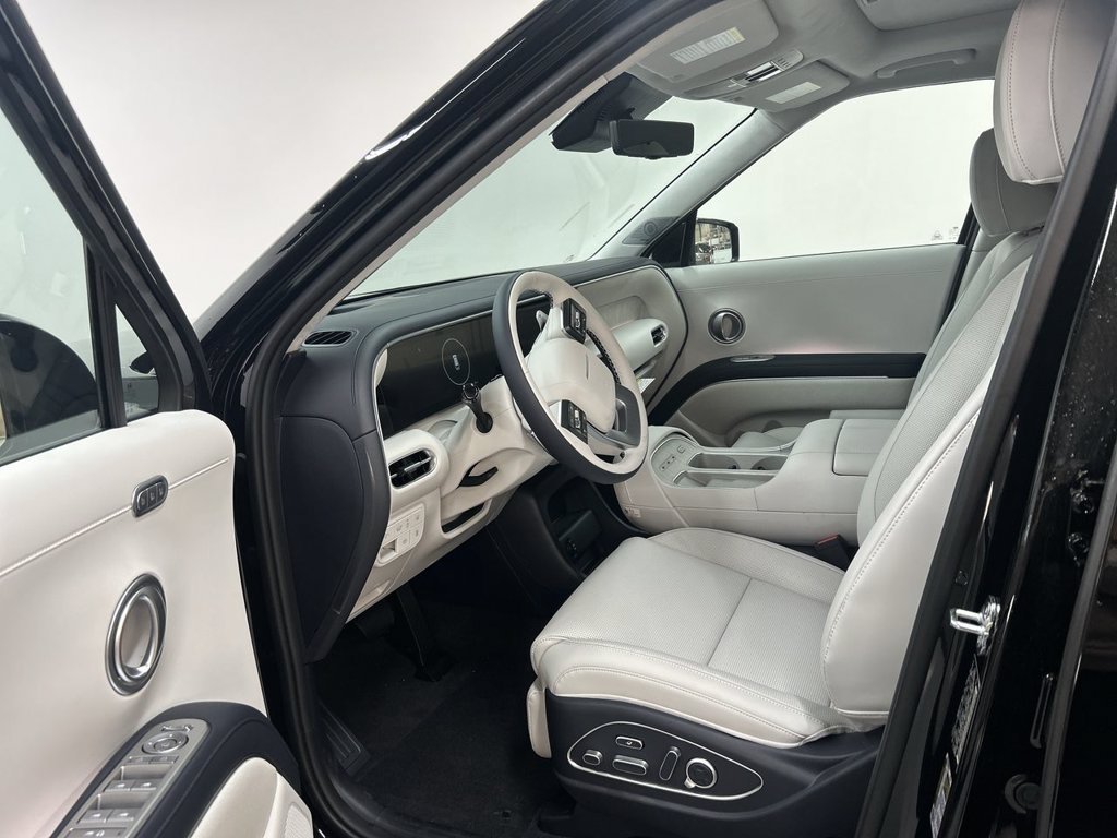 New 2026 Abyss Black Hyundai Calligraphy AWD image 12