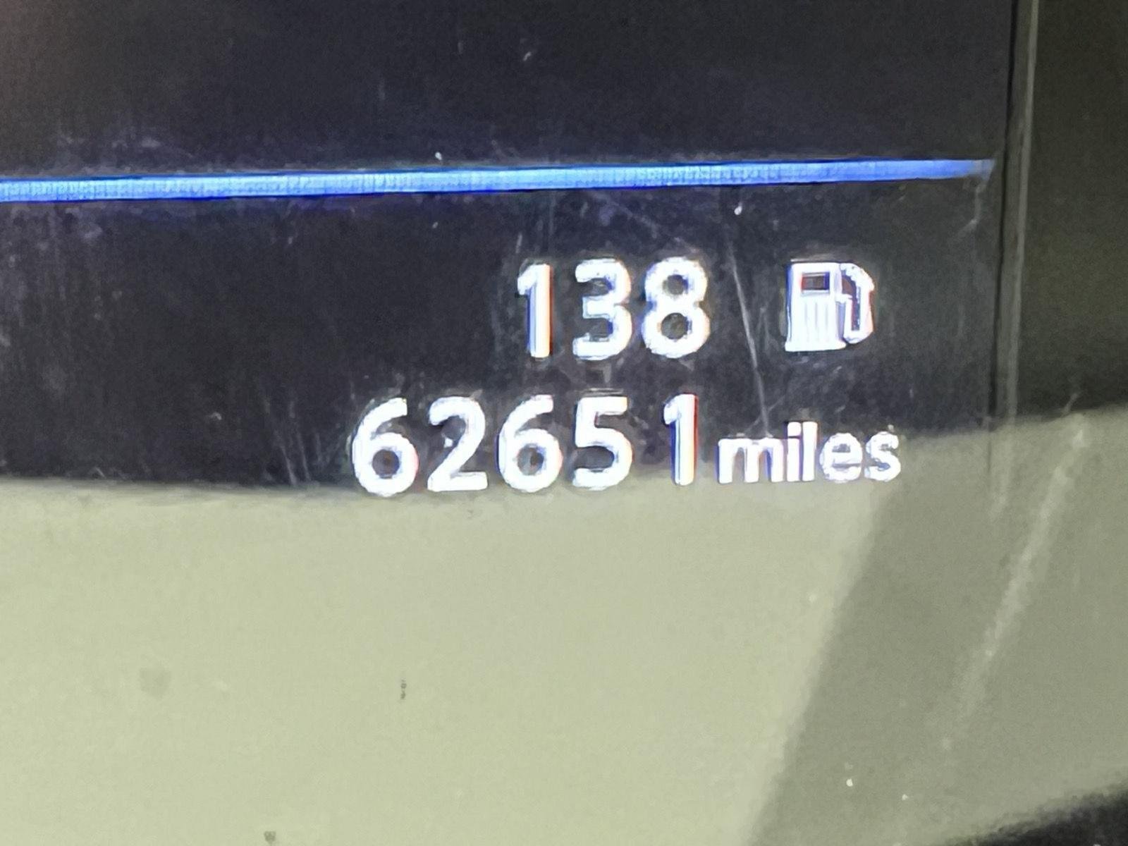 Used 2019 Gun Metallic Nissan SL image 18