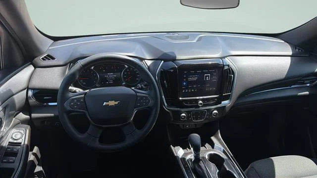 2023 Chevrolet Traverse 1LT - Photo 3