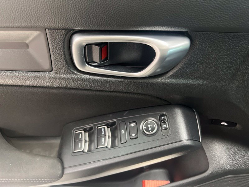 Used 2024  Honda Sport image 19