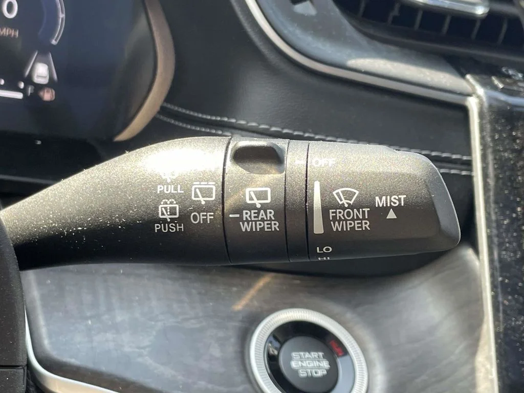 Used 2023 White Jeep Limited image 31