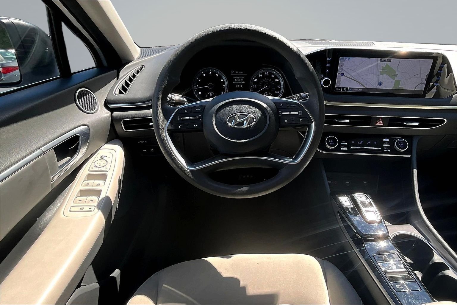 Used 2023 White Hyundai SEL image 8
