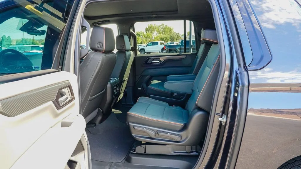 2026 GMC Yukon XL AT4 - Photo 9
