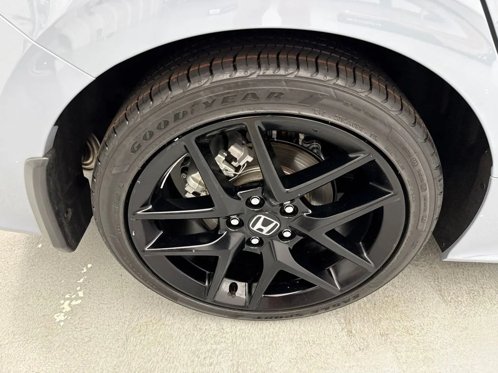 Used 2023  Honda Si image 12
