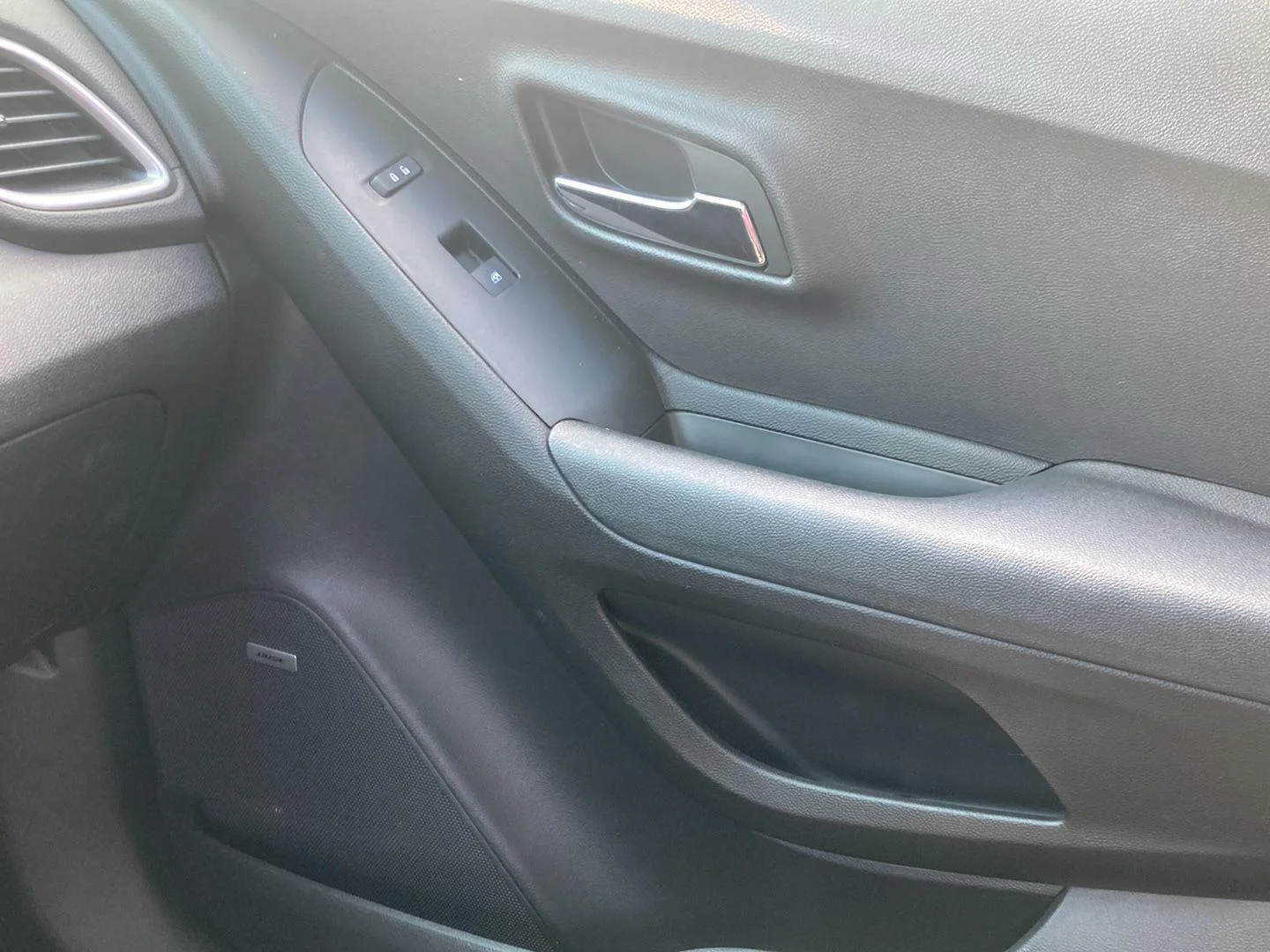 Used 2019 MOSAIC BLACK METALLIC Chevrolet LT image 19