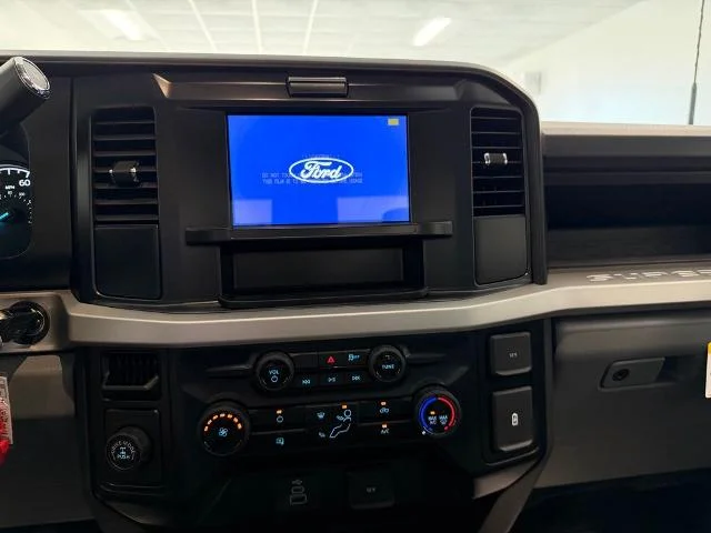 New 2027 Oxford White Ford F-250® XL image 28